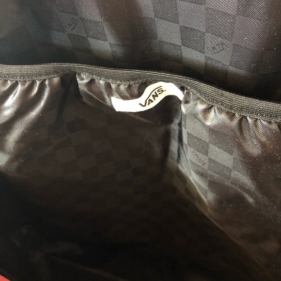 🎉SALE🎉 NWT Unisex Vans “Sporty Realm” backpack. - Picture 9 of 11